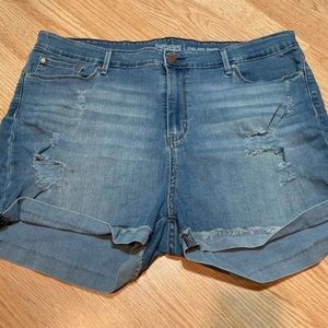 Signature Levi Strauss High Rise‎ Jean shorts